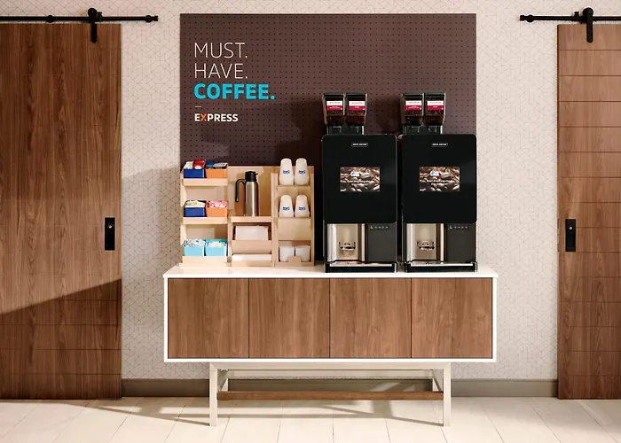 Holiday Inn Express & Suites Elyria By Ihg